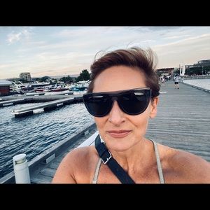 Meet your Posher, Ljiljana